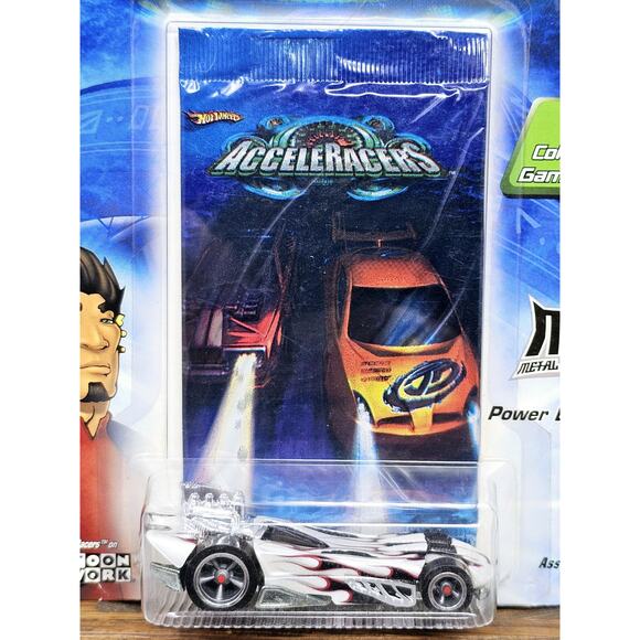 Hot Wheels AcceleRacers Metal Maniacs 1/9 Power Bomb White Sealed #67784 G8103 - Picture 2 of 9